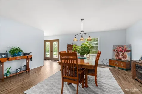 101 Lakeside Drive Dixon IL 61021