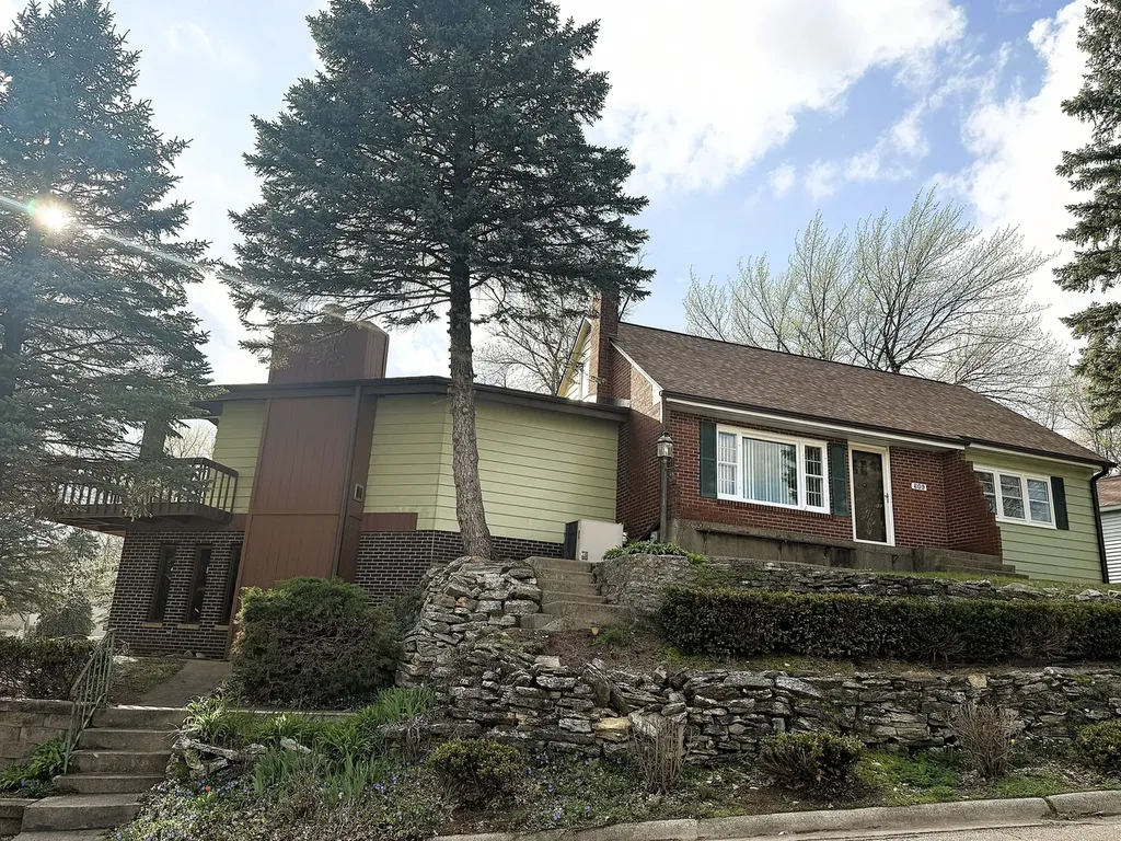 609 Moss Place Dixon IL 61021