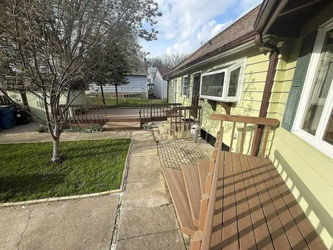 609 Moss Place Dixon IL 61021