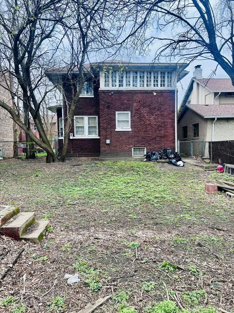 6845 South Chappel Avenue Chicago IL 60649