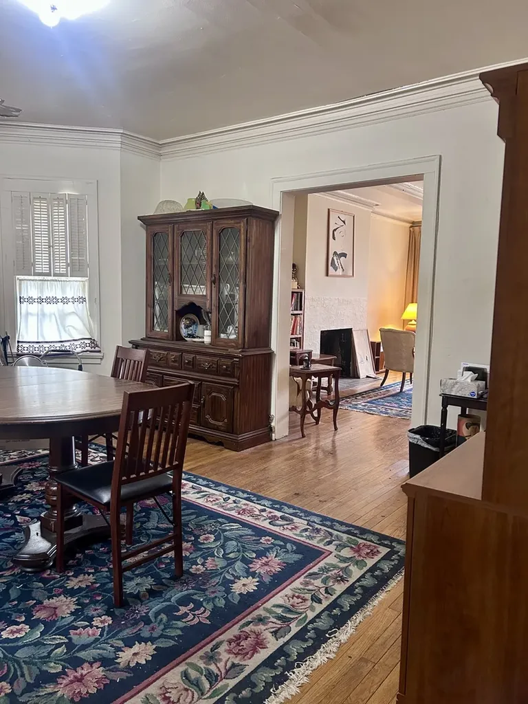 6845 South Chappel Avenue Chicago IL 60649