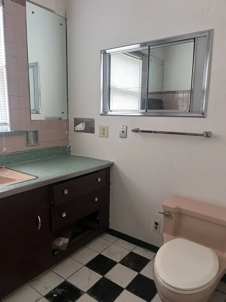 6845 South Chappel Avenue Chicago IL 60649