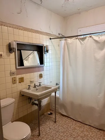 6845 South Chappel Avenue Chicago IL 60649
