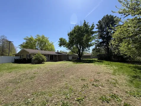 2100 Ironwood Lane Charleston IL 61920