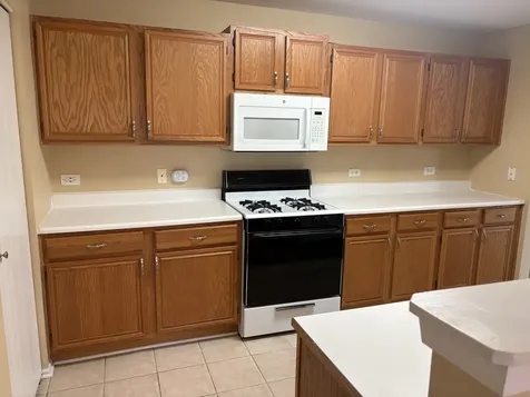 1602 Columbia Circle Bartlett IL 60103