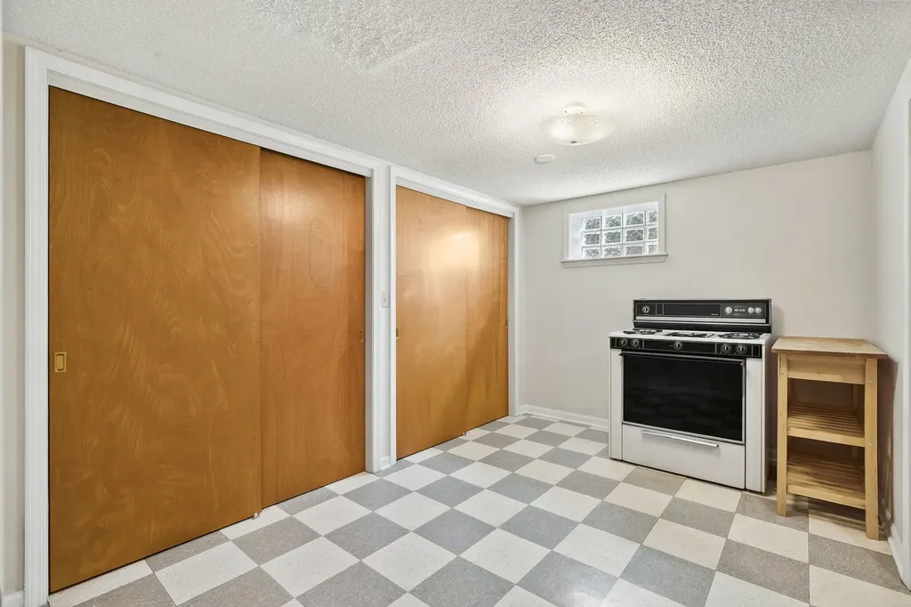 6039 North Richmond Street Chicago IL 60659