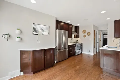 6039 North Richmond Street Chicago IL 60659