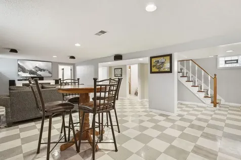 6039 North Richmond Street Chicago IL 60659