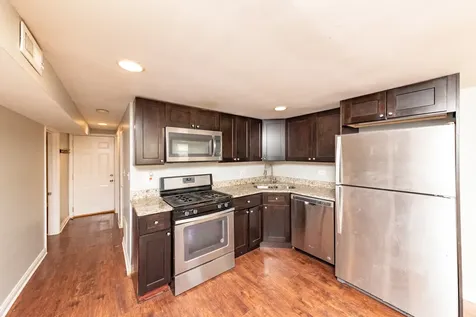 5344 West Eddy Street Chicago IL 60641
