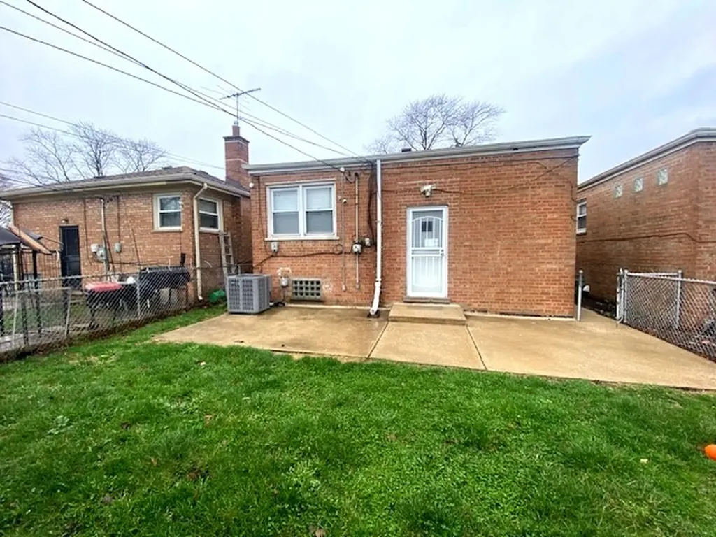 7955 South Wentworth Avenue Chicago IL 60620