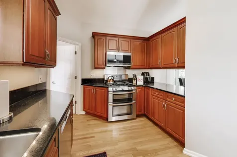 611 West Whiting Lane Arlington Heights IL 60004