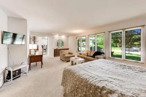 611 West Whiting Lane Arlington Heights IL 60004