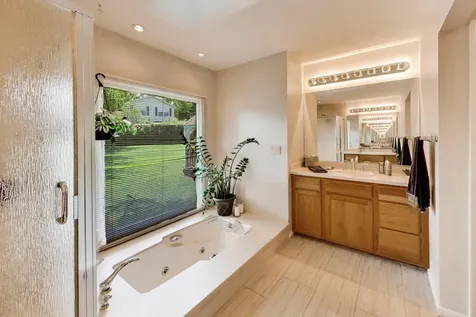 611 West Whiting Lane Arlington Heights IL 60004