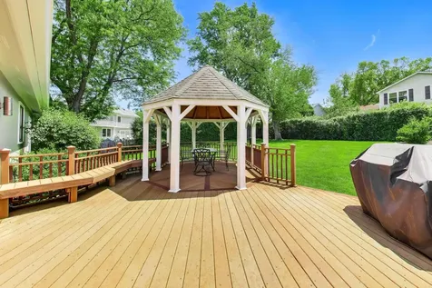 611 West Whiting Lane Arlington Heights IL 60004