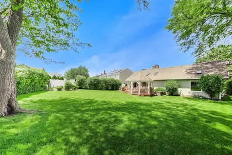 611 West Whiting Lane Arlington Heights IL 60004