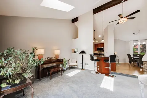 611 West Whiting Lane Arlington Heights IL 60004