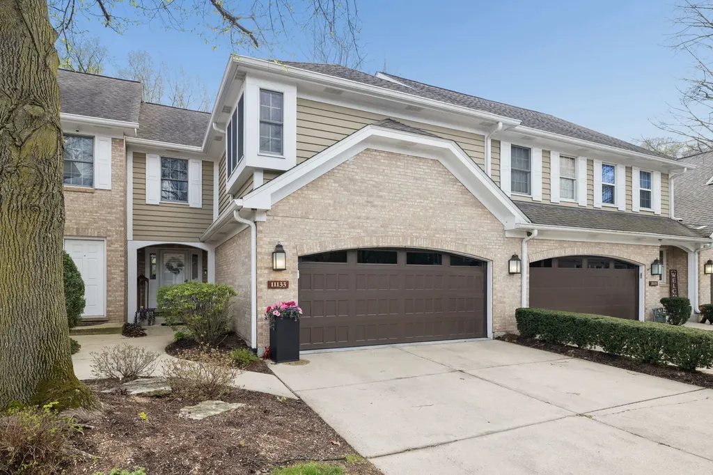 11133 Indian Woods Drive Indian Head Park IL 60525