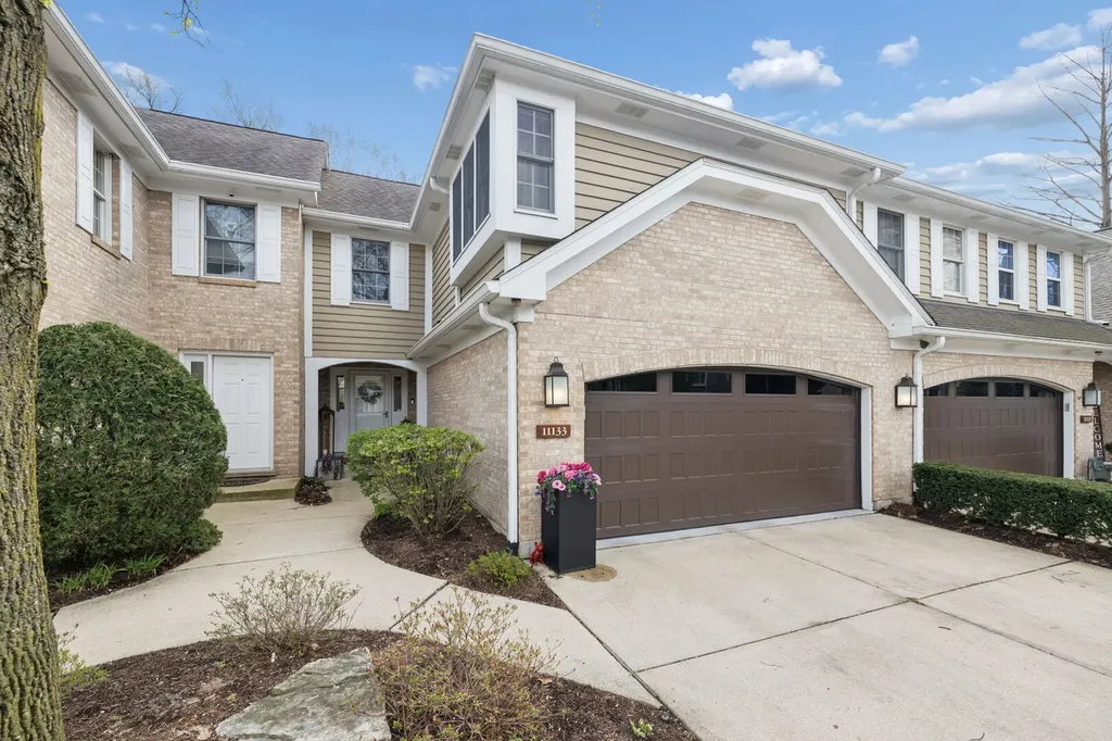 11133 Indian Woods Drive Indian Head Park IL 60525