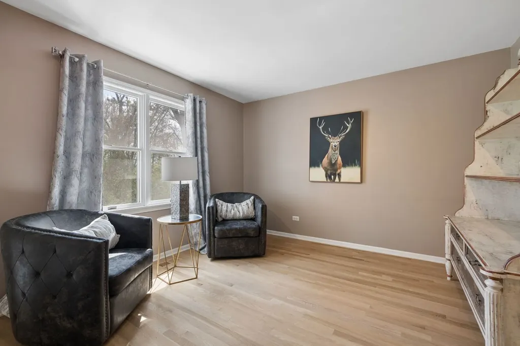 11133 Indian Woods Drive Indian Head Park IL 60525