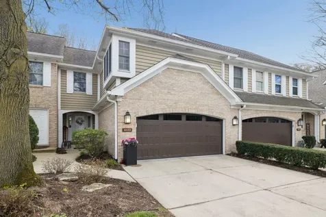 11133 Indian Woods Drive Indian Head Park IL 60525