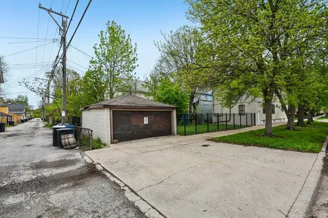 8756 South Exchange Avenue Chicago IL 60617