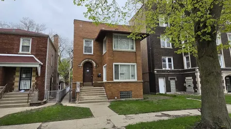 8215 South Eberhart Avenue Chicago IL 60619