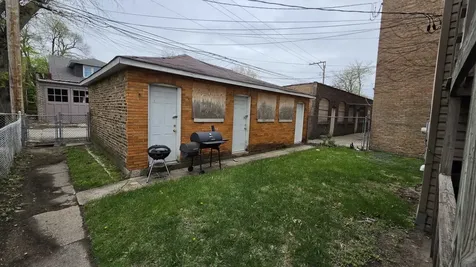 8215 South Eberhart Avenue Chicago IL 60619