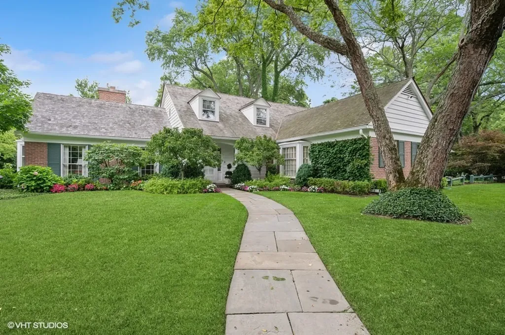 92 Indian Hill Road Winnetka IL 60093