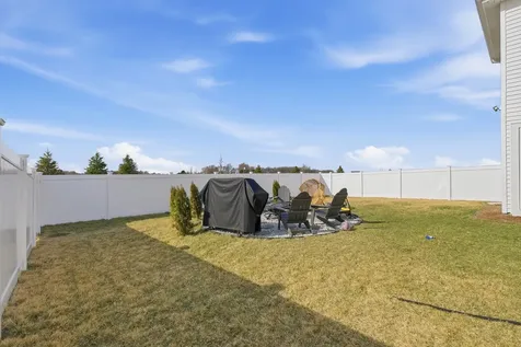 117 Fieldcrest Avenue Hampshire IL 60140