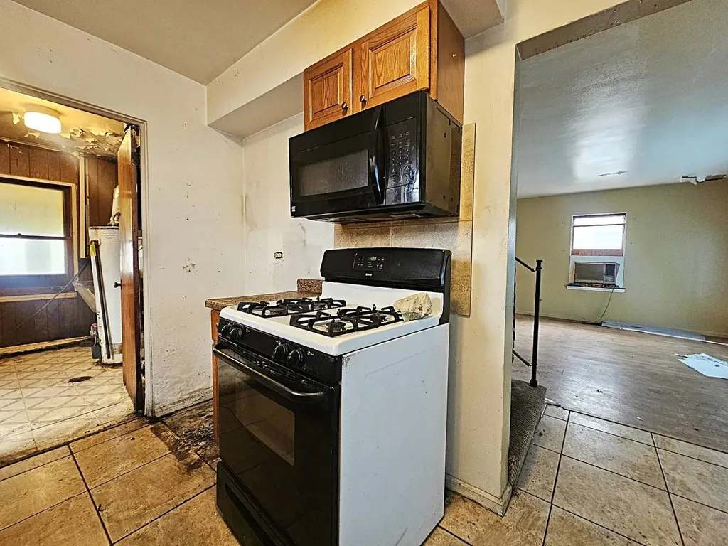 10650 South Peoria Street Chicago IL 60643