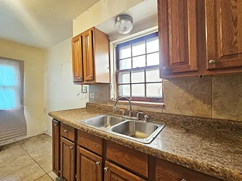 10650 South Peoria Street Chicago IL 60643
