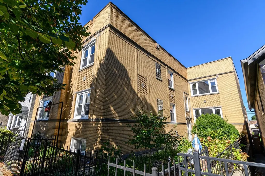 646 West 35th Street Chicago IL 60616