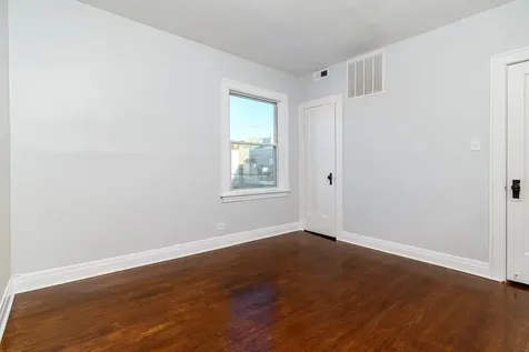 646 West 35th Street Chicago IL 60616