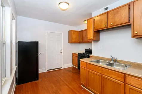 646 West 35th Street Chicago IL 60616