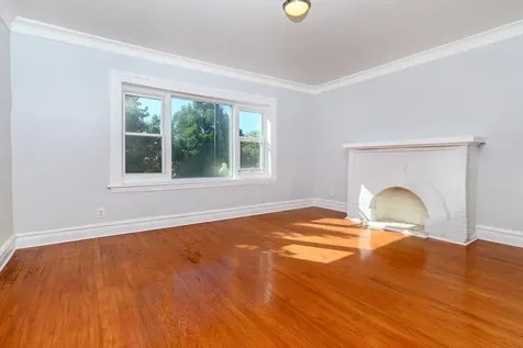 646 West 35th Street Chicago IL 60616