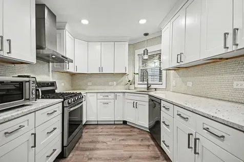 850 Spring Creek Court Elk Grove Village IL 60007