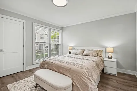 850 Spring Creek Court Elk Grove Village IL 60007