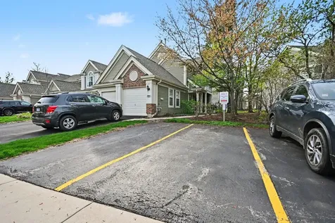 850 Spring Creek Court Elk Grove Village IL 60007