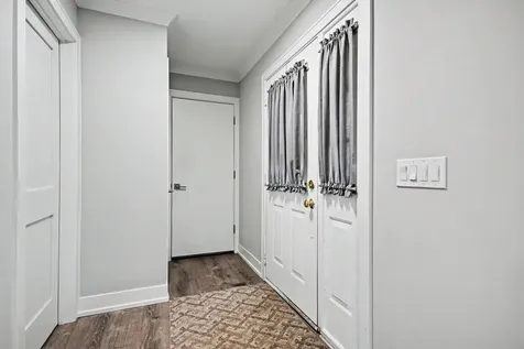 850 Spring Creek Court Elk Grove Village IL 60007