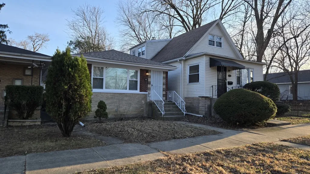 237 West 117th Street Chicago IL 60628