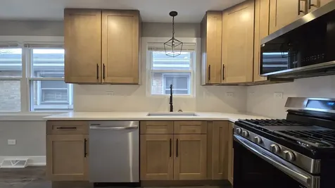 237 West 117th Street Chicago IL 60628