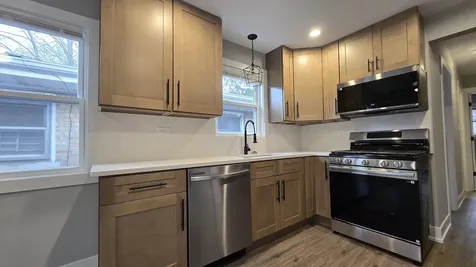 237 West 117th Street Chicago IL 60628