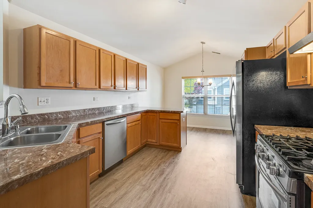 2409 Wilton Lane Aurora IL 60502