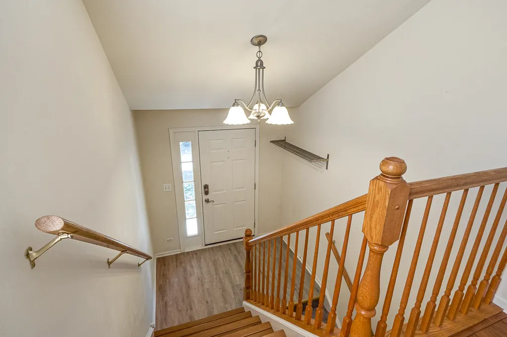 2409 Wilton Lane Aurora IL 60502