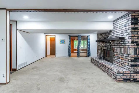 10 Woodley Road Rock Island IL 61201