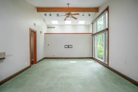 10 Woodley Road Rock Island IL 61201