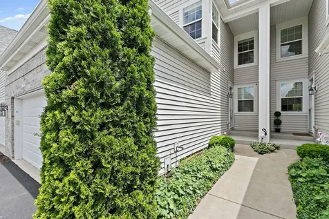 9104 Falcon Greens Drive Lakewood IL 60014