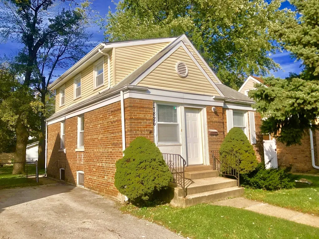 17826 School Street Lansing IL 60438