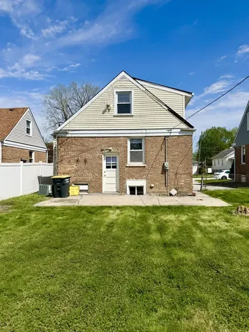 17826 School Street Lansing IL 60438