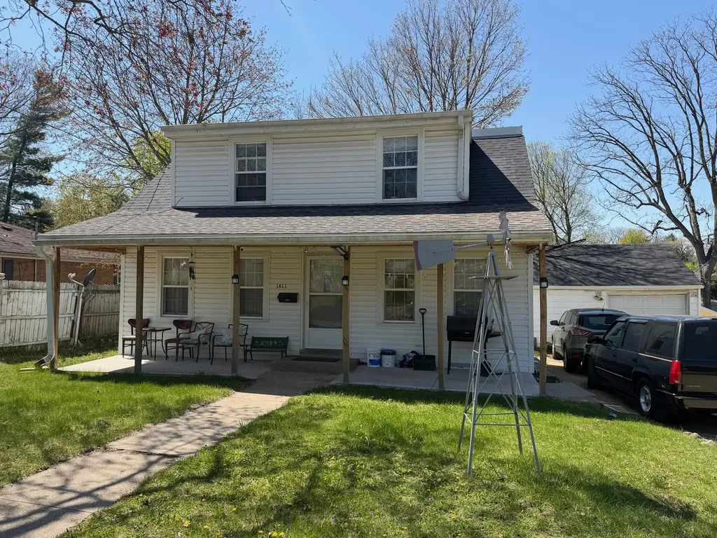 1611 Eastmoreland Avenue Rockford IL 61108